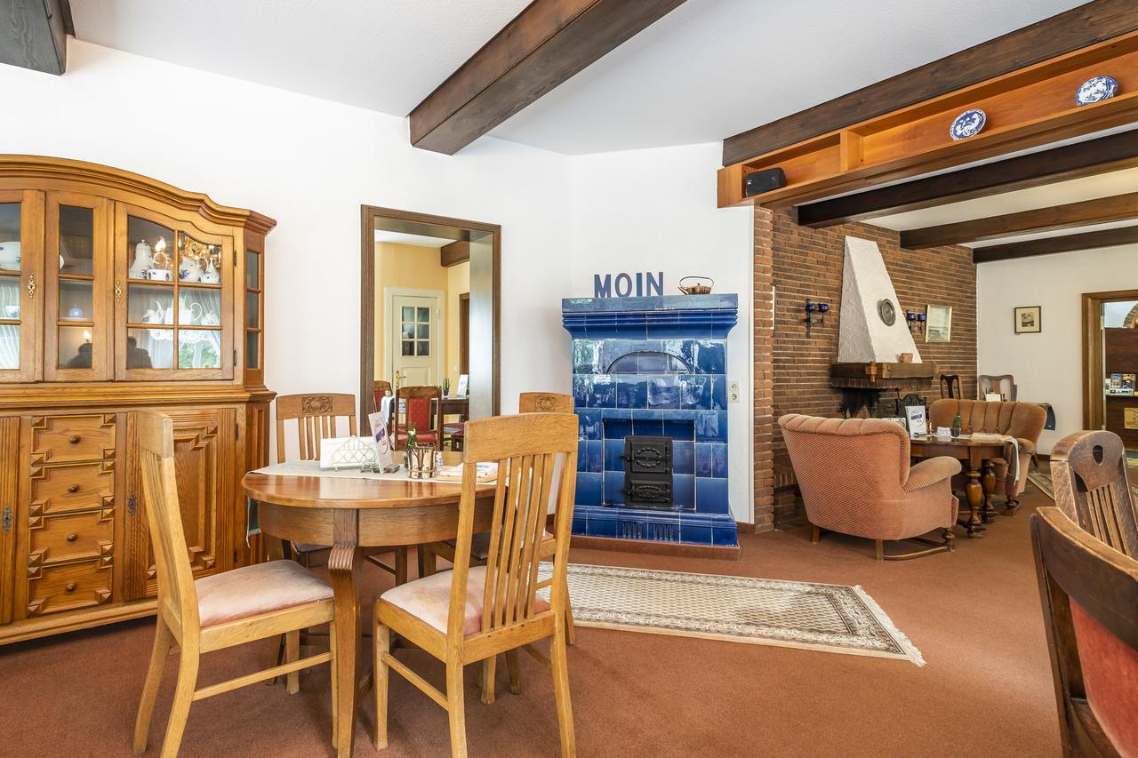 Hotel, Restaurant, Cafe Pharisaeerhof - Nordseeurlaub Mit Hund Nordstrand Exterior foto